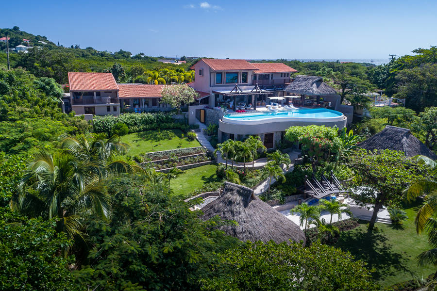Solamente Villa